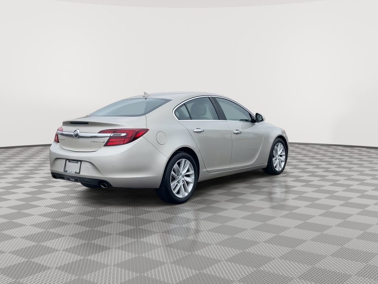 Thumbnail: 2014 Buick Regal - 8