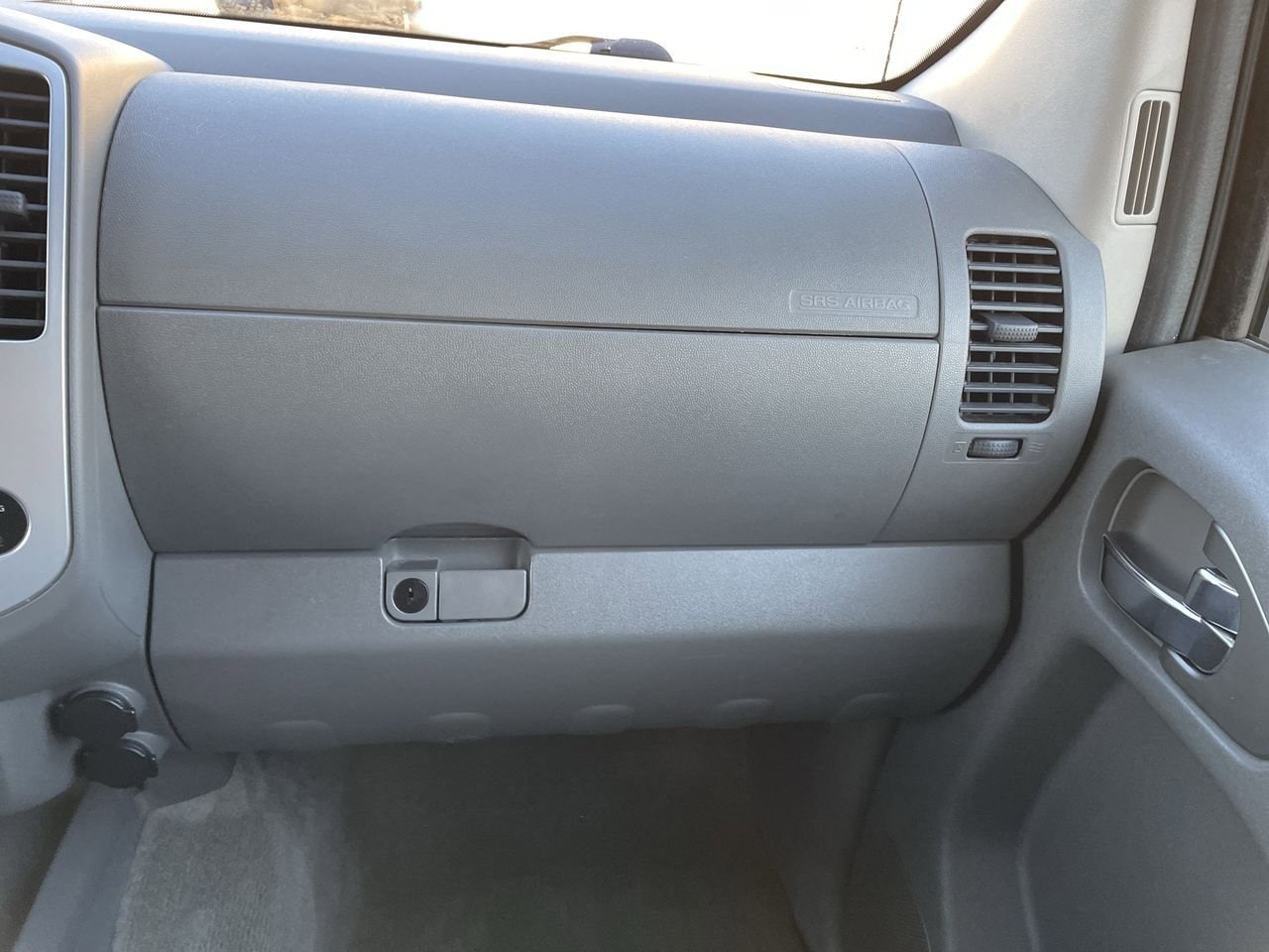 Thumbnail: 2015 Nissan Frontier - 16