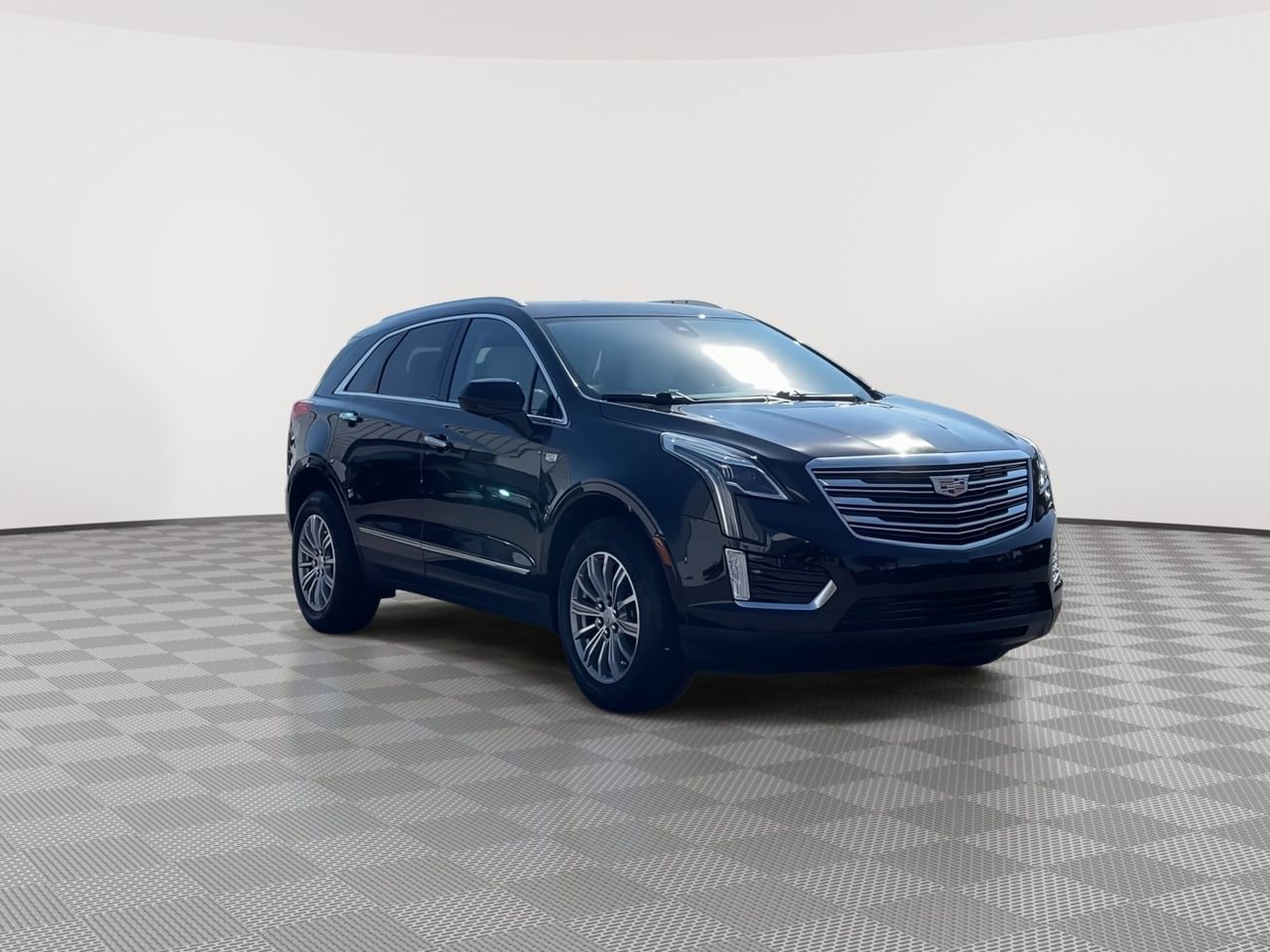 2017 Cadillac XT5 Luxury photo 2