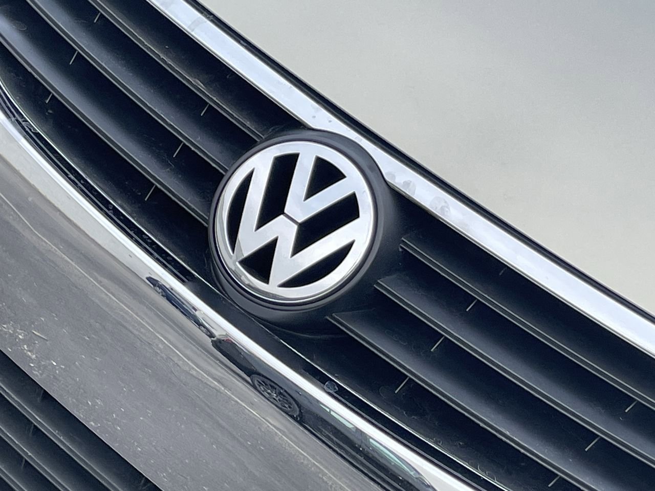 Thumbnail: 2010 Volkswagen Eos - 31