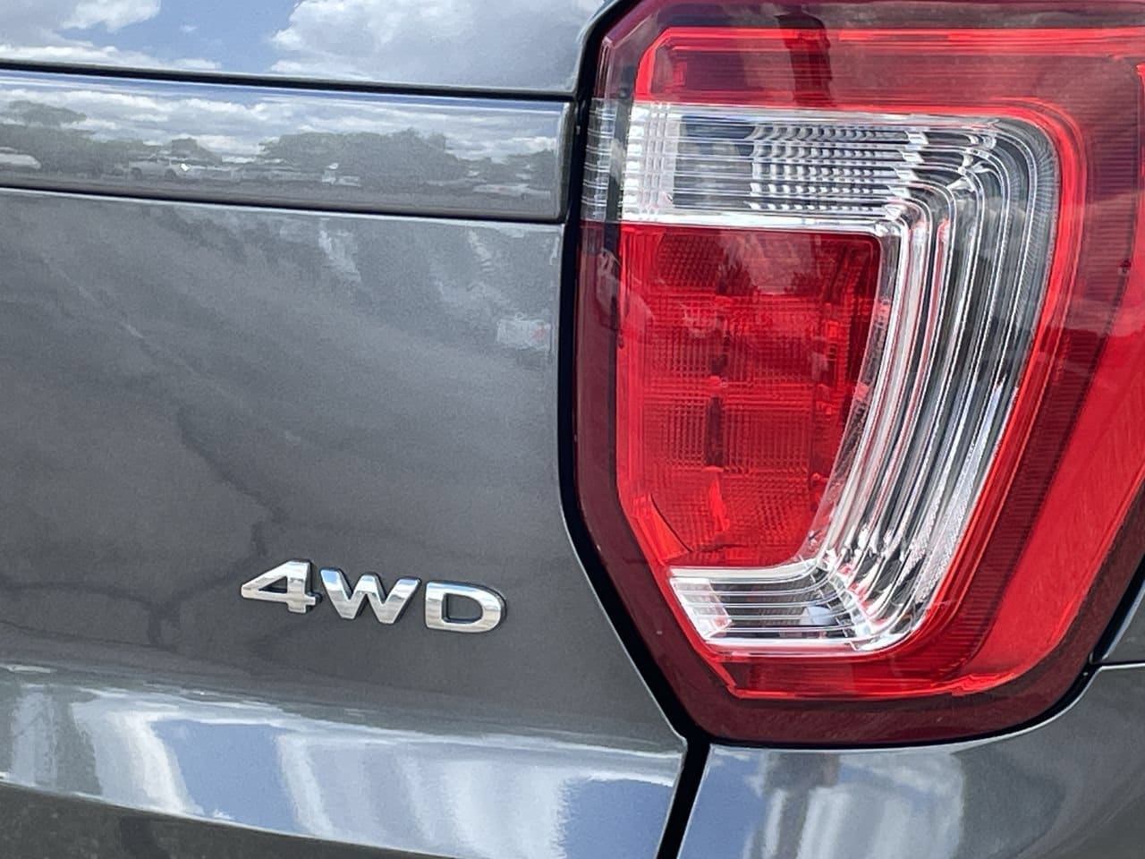 Thumbnail: 2018 Ford Explorer - 40