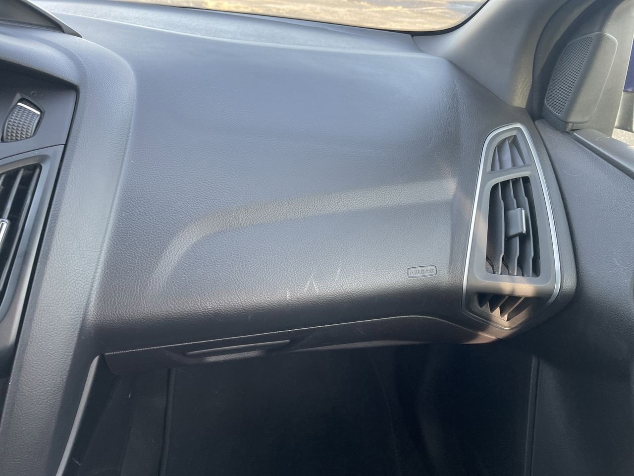 Thumbnail: 2014 Ford Focus - 16