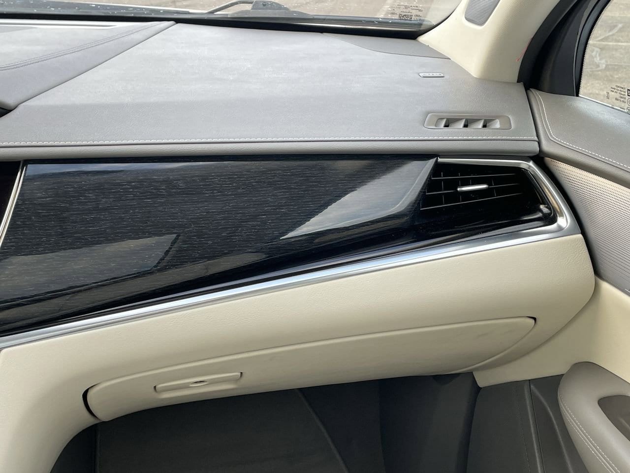 Thumbnail: 2024 Cadillac XT6 - 16