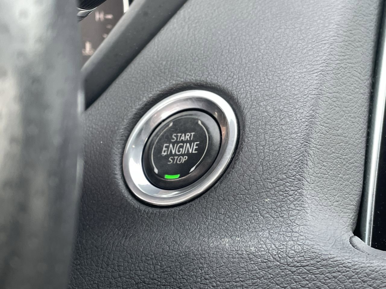 Thumbnail: 2019 Cadillac XT4 - 31