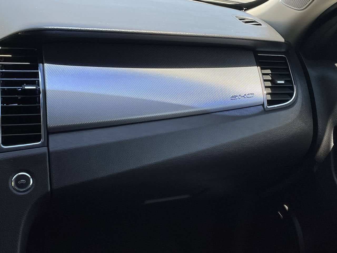 Thumbnail: 2011 Ford Taurus - 16