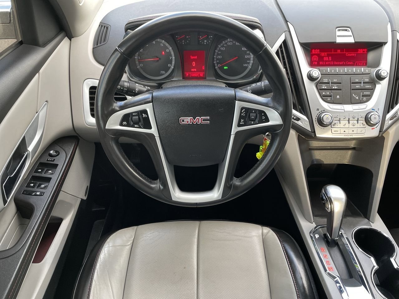 Thumbnail: 2010 GMC Terrain - 11