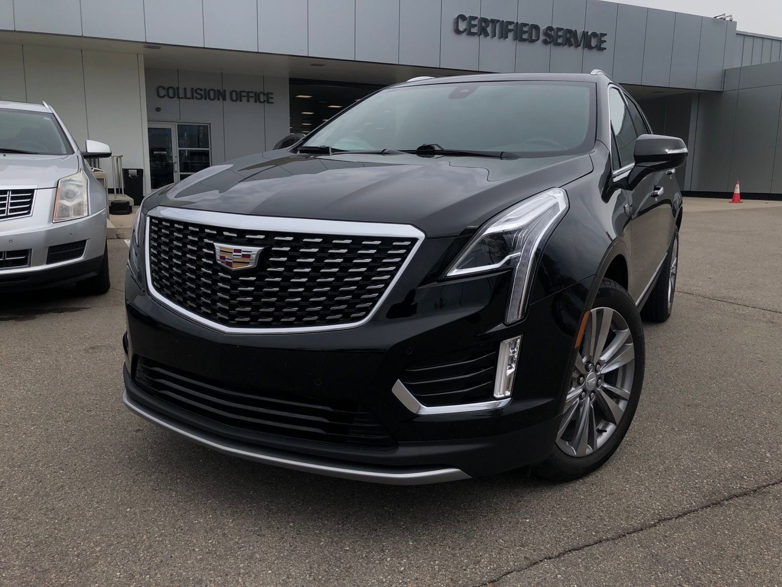 Thumbnail: 2023 Cadillac XT5 - 1