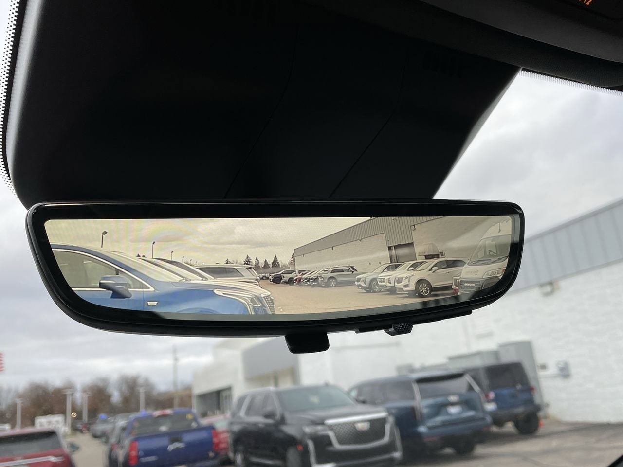 Thumbnail: 2023 Cadillac Escalade - 31