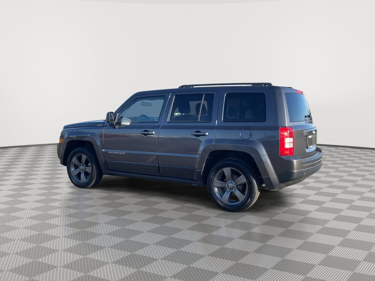 Thumbnail: 2015 Jeep Patriot - 6