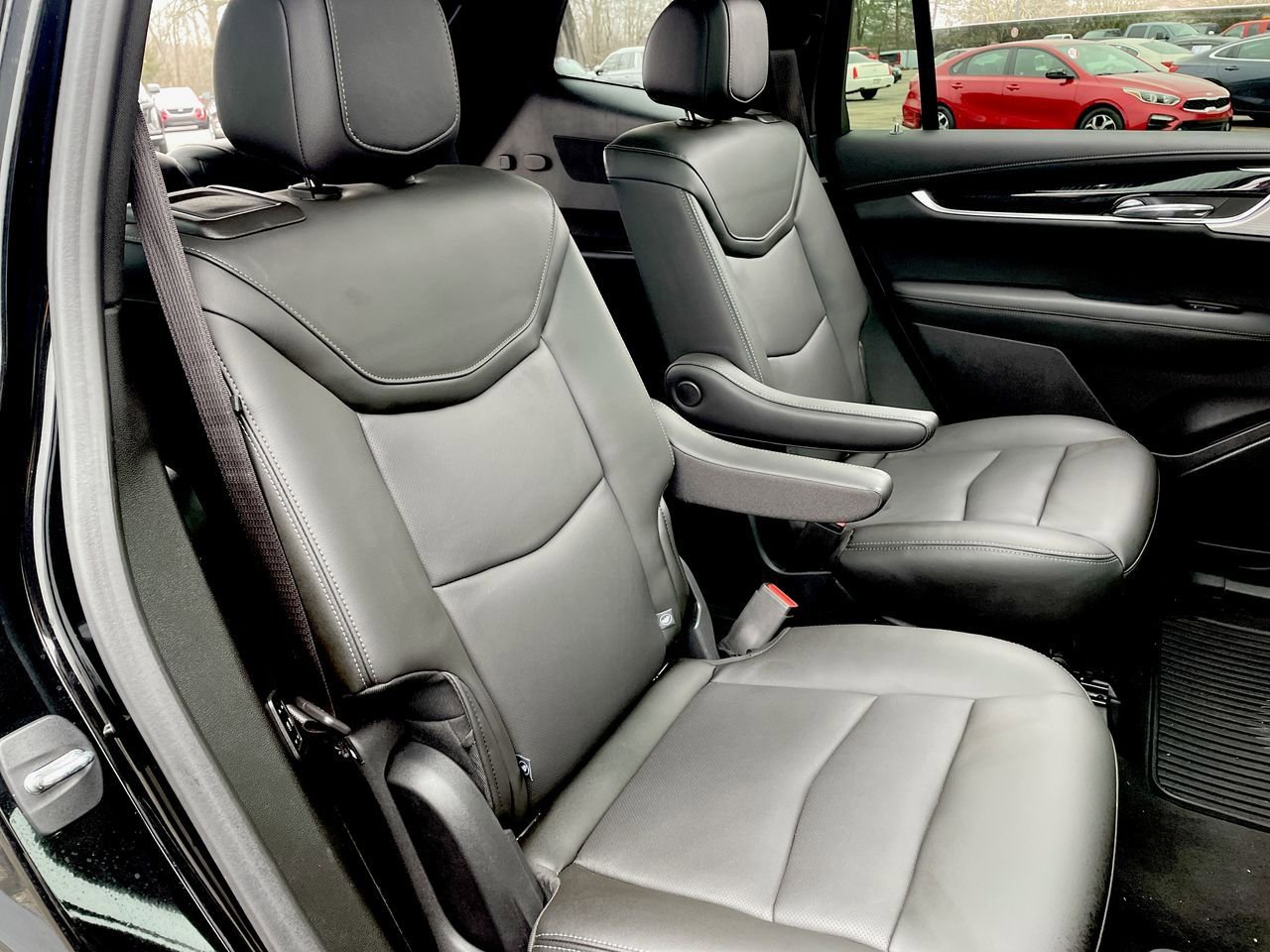 Thumbnail: 2023 Cadillac XT6 - 15