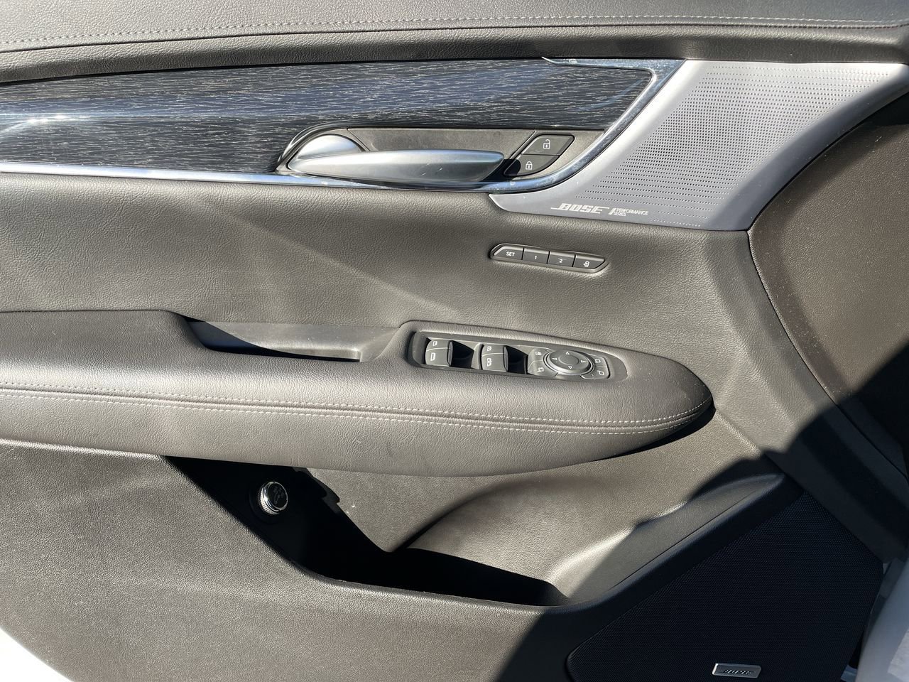 Thumbnail: 2023 Cadillac XT5 - 35