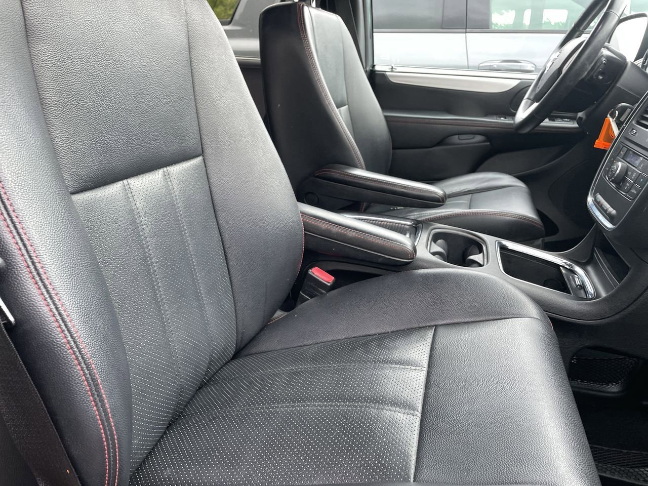 Thumbnail: 2014 Dodge Grand Caravan - 14