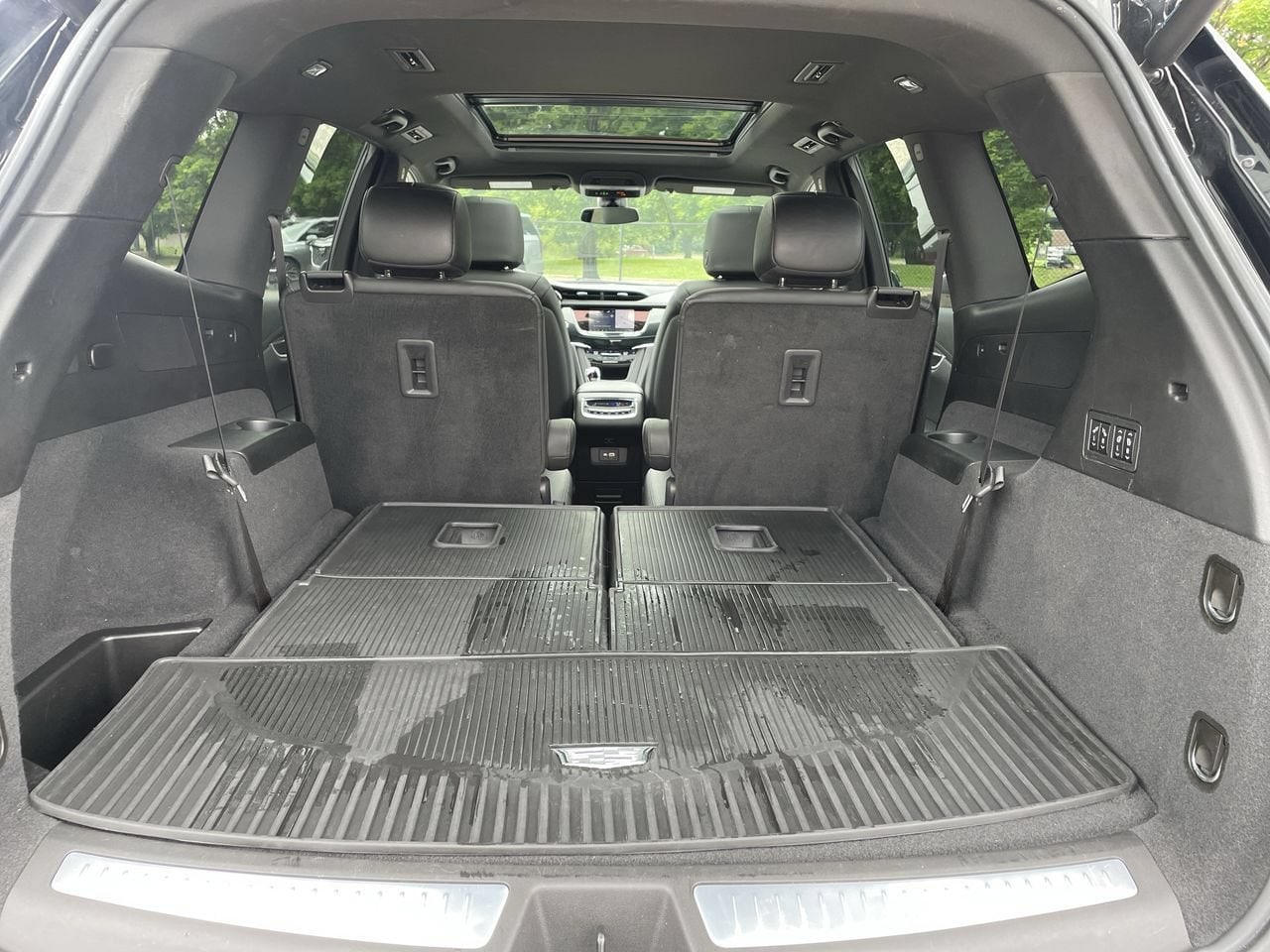 Thumbnail: 2022 Cadillac XT6 - 25