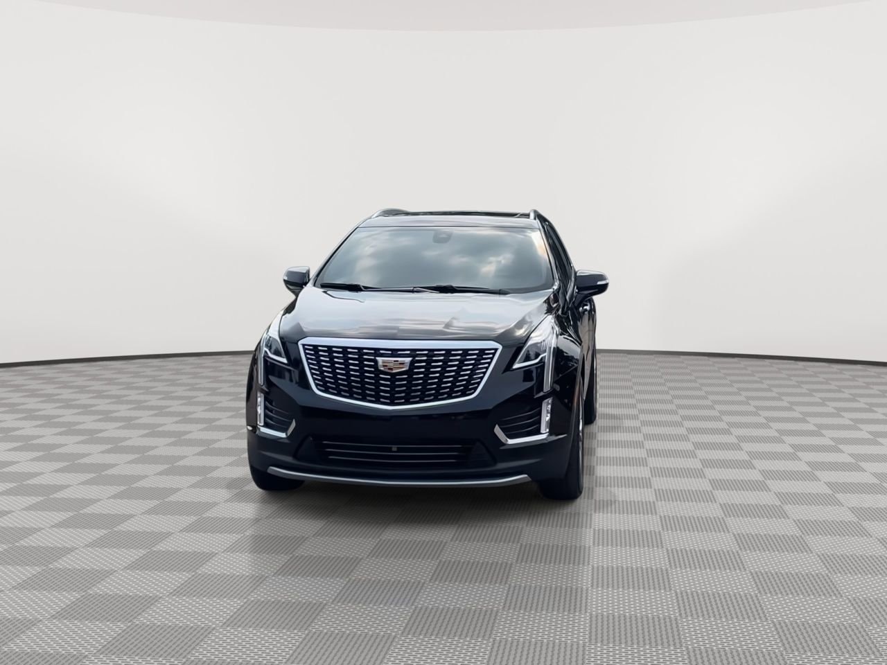 Thumbnail: 2023 Cadillac XT5 - 3