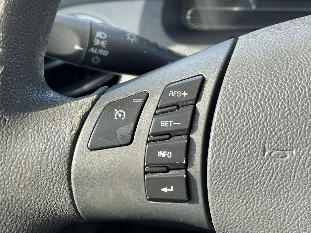 Thumbnail: 2010 Chevrolet HHR - 23