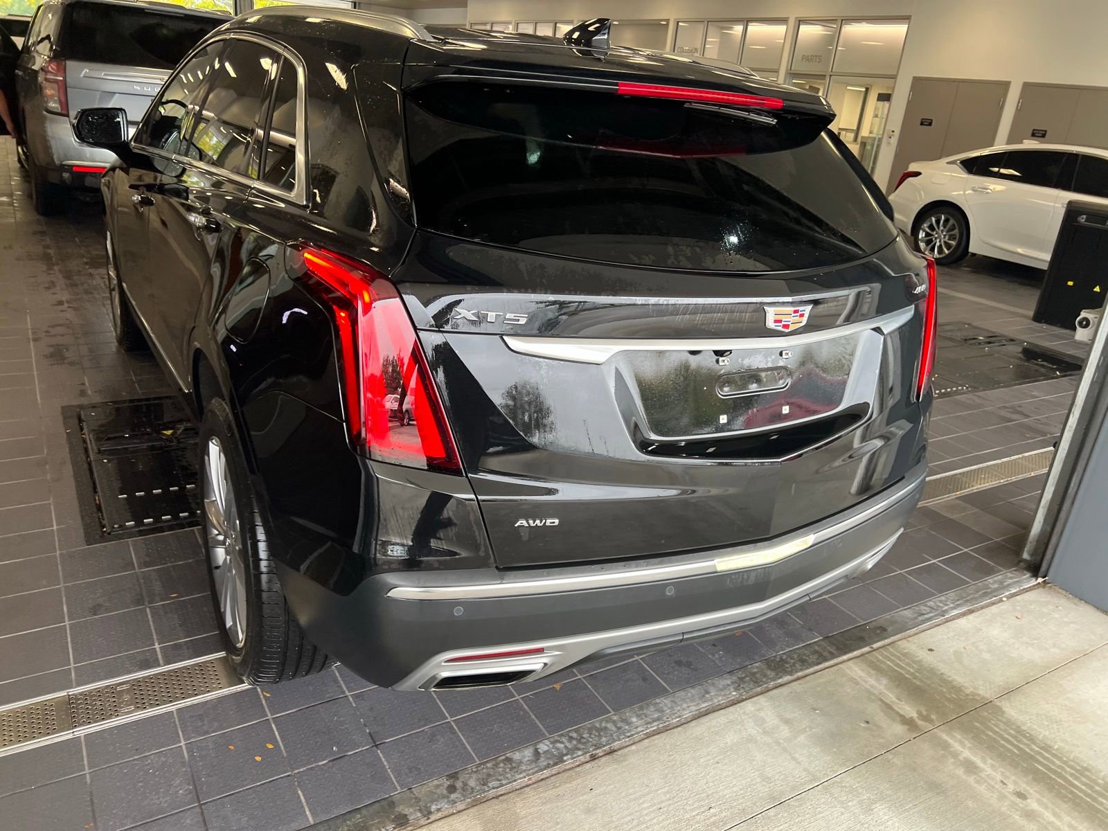 Thumbnail: 2024 Cadillac XT5 - 2