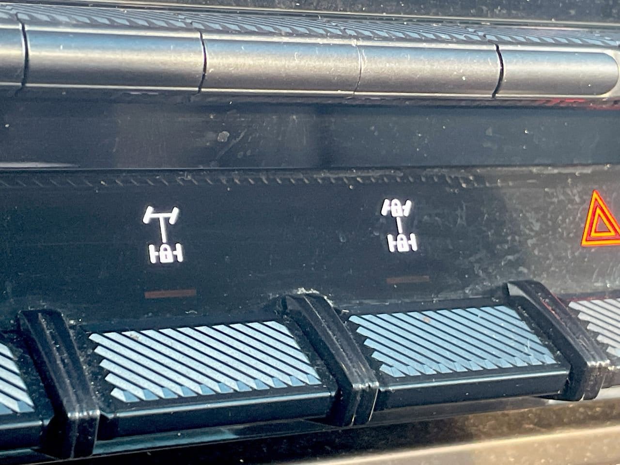 Thumbnail: 2022 GMC Hummer EV - 34