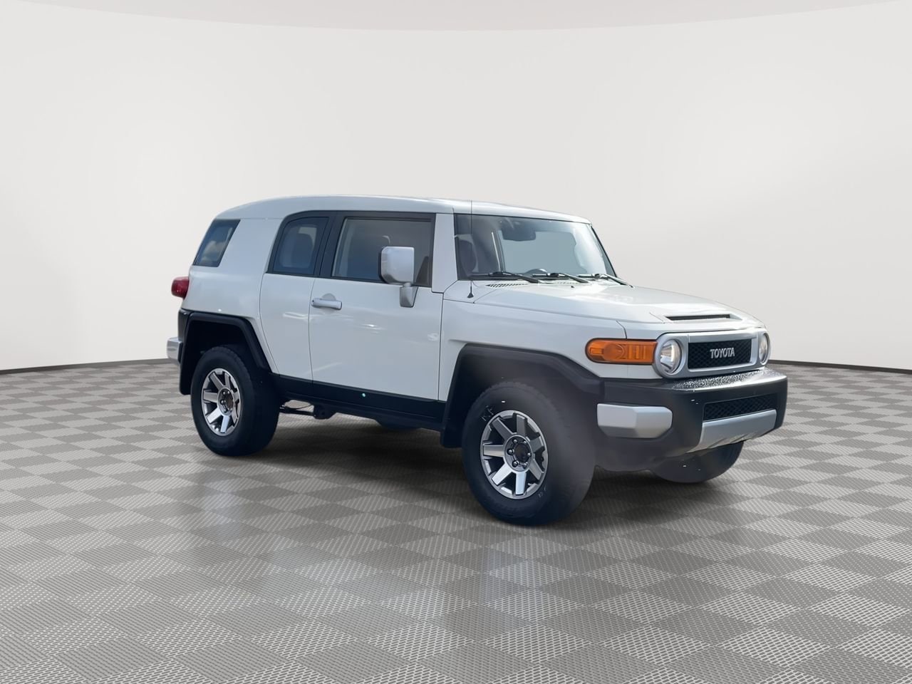Thumbnail: 2014 Toyota FJ Cruiser - 2