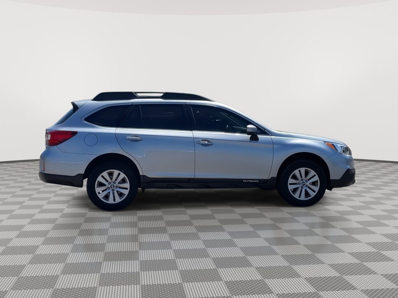 Thumbnail: 2017 Subaru Outback - 9