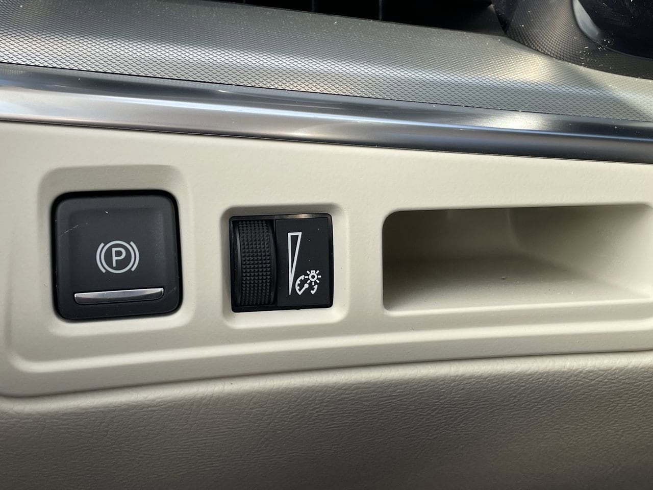 Thumbnail: 2025 Cadillac XT5 - 30