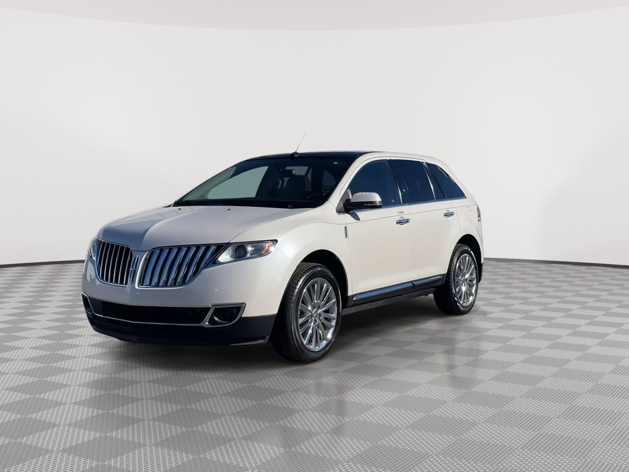 Thumbnail: 2015 Lincoln MKX - 4