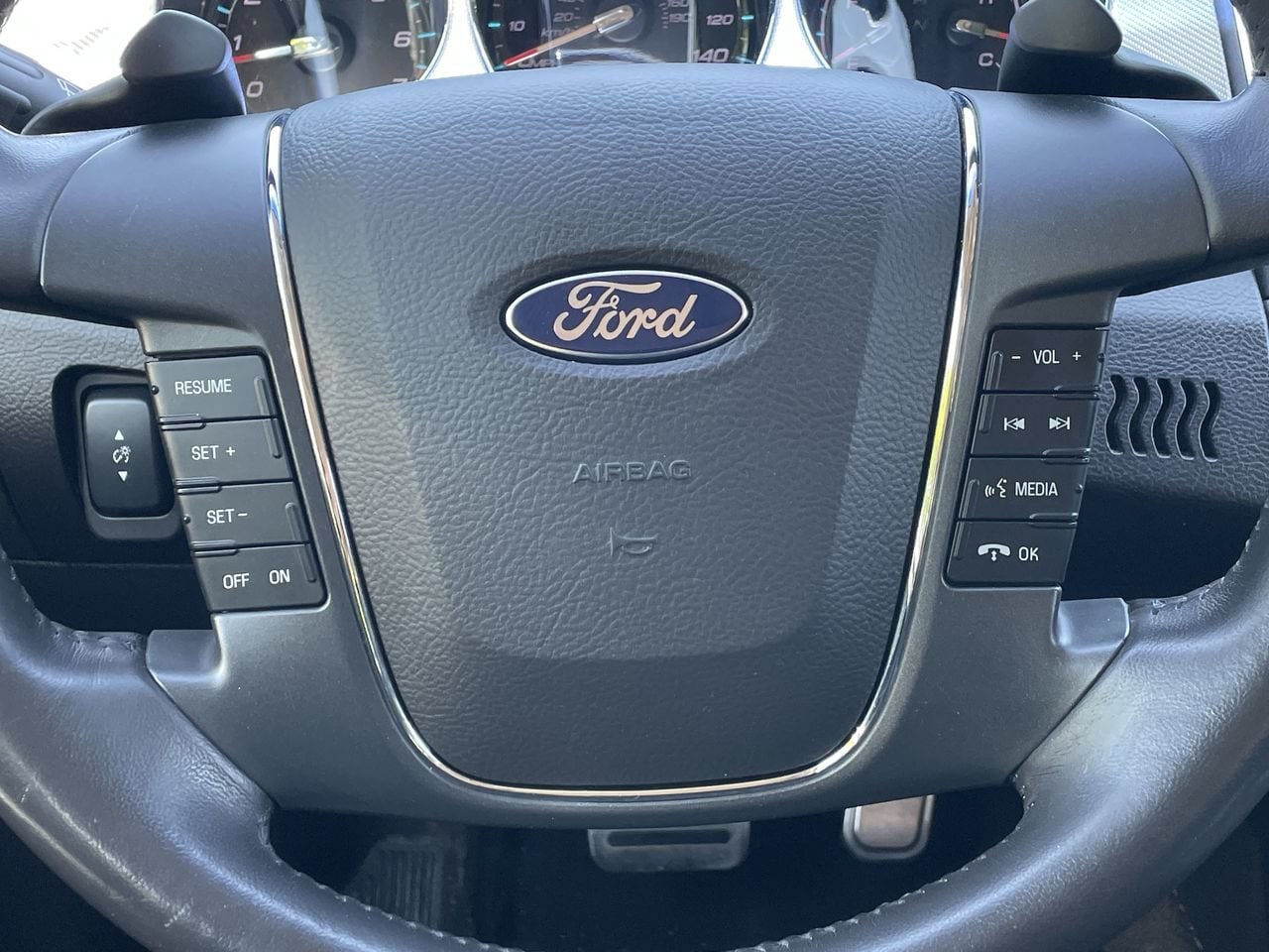 Thumbnail: 2011 Ford Taurus - 10