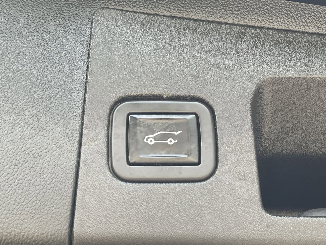 Thumbnail: 2023 Cadillac XT5 - 18