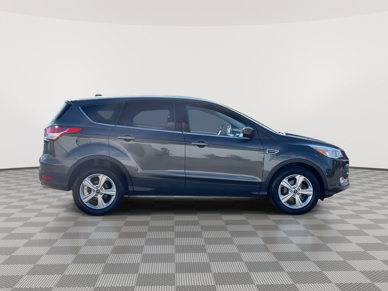 Thumbnail: 2016 Ford Escape - 9