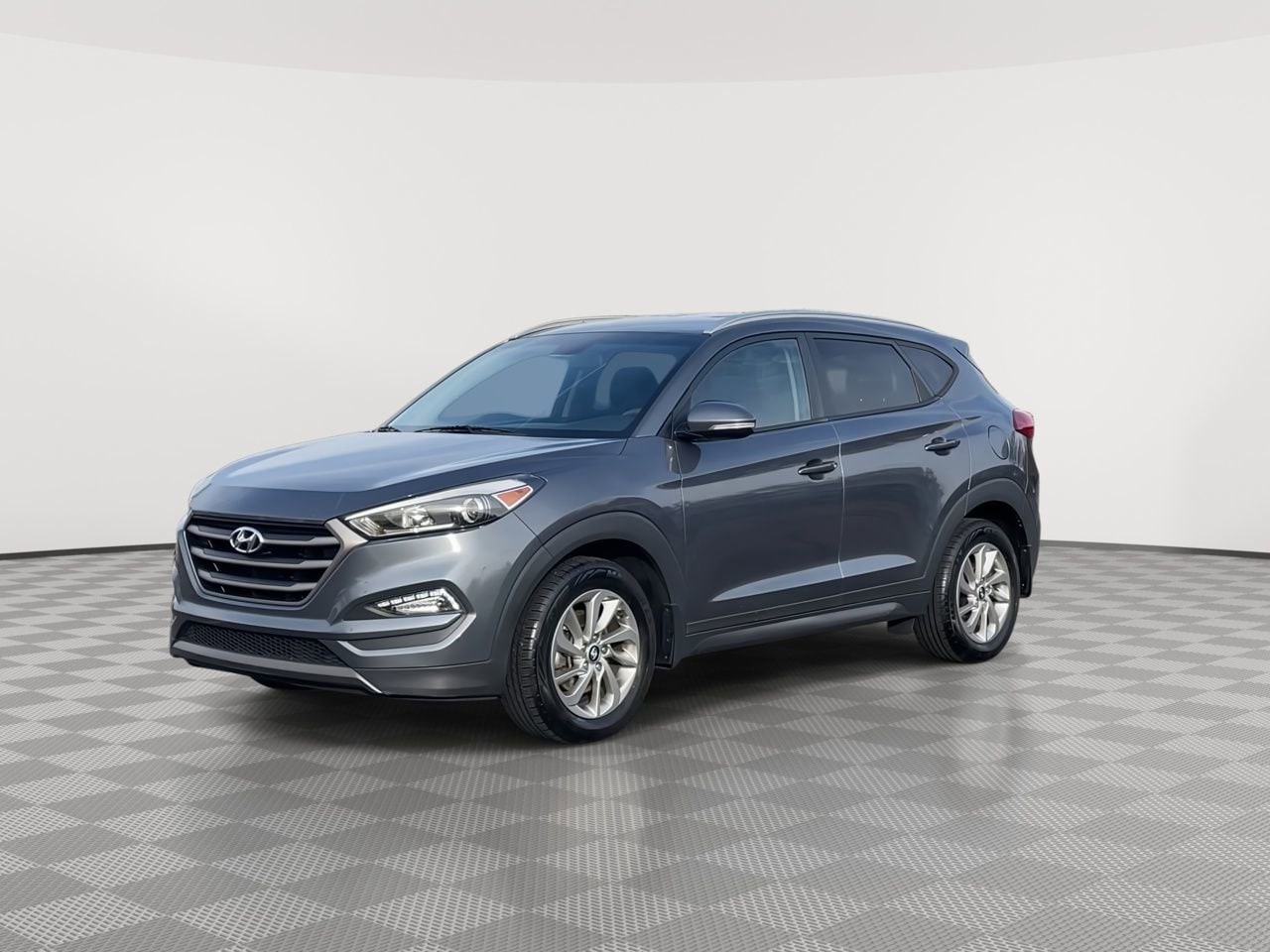 Thumbnail: 2016 Hyundai Tucson - 4