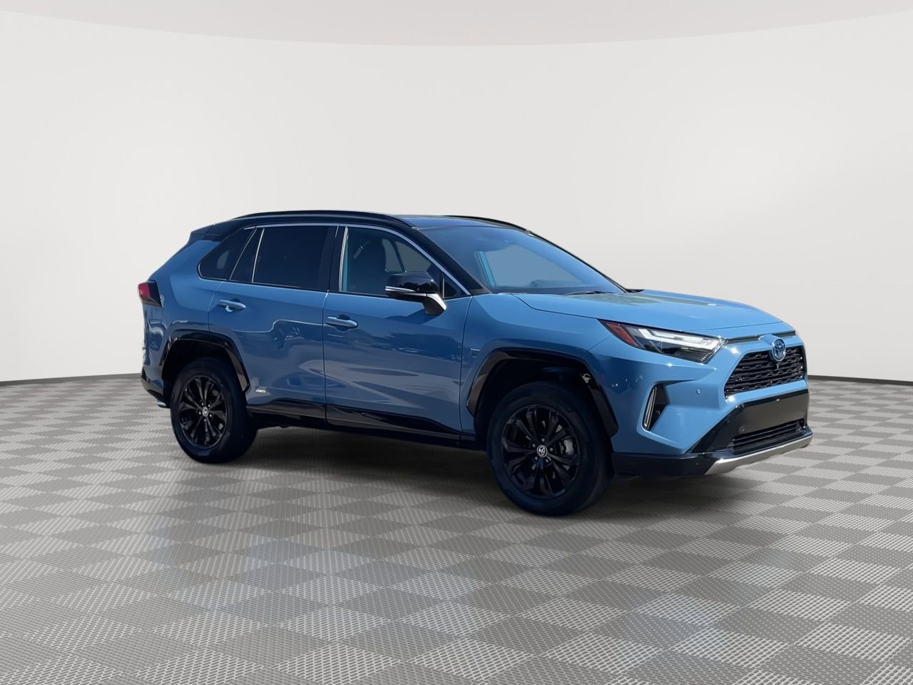 2022 Toyota RAV4 Hybrid XSE photo 2