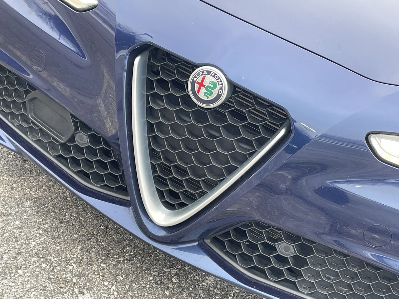 Thumbnail: 2019 Alfa Romeo Giulia - 36