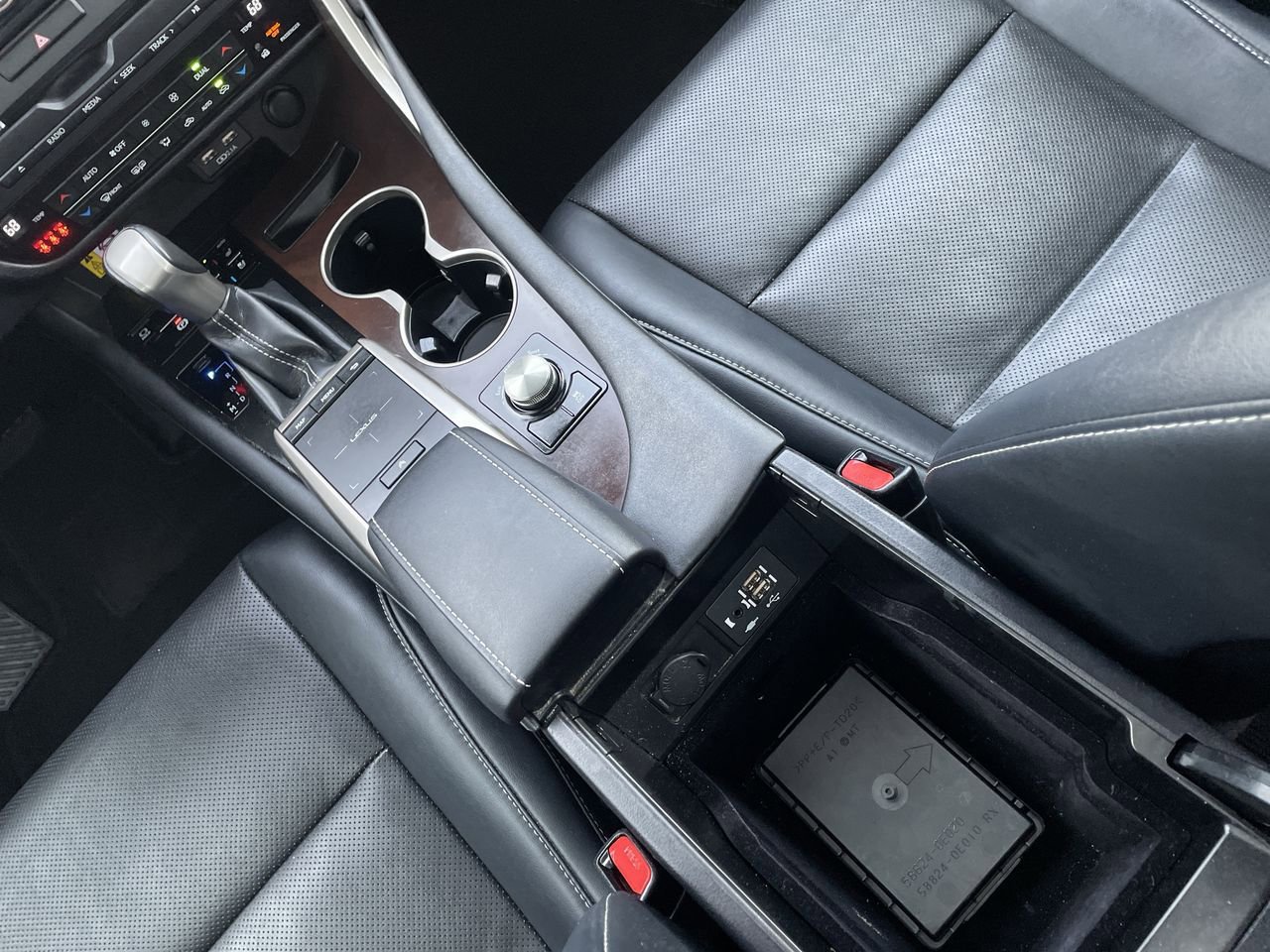 Thumbnail: 2021 Lexus RX - 26