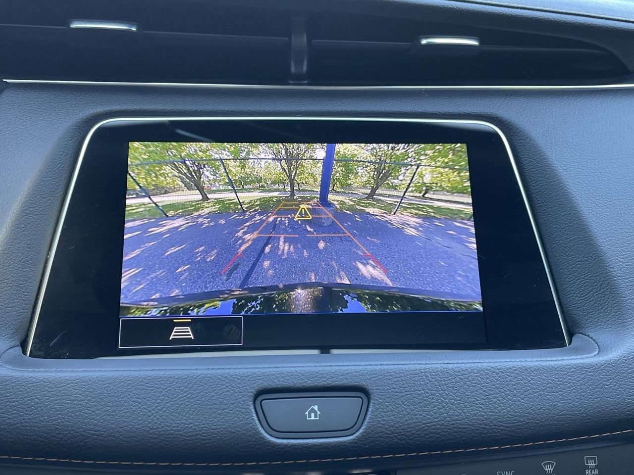 Thumbnail: 2023 Cadillac XT4 - 28