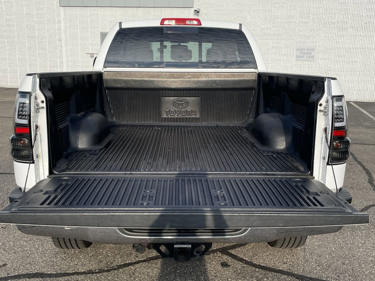 Thumbnail: 2008 Toyota Tundra - 17