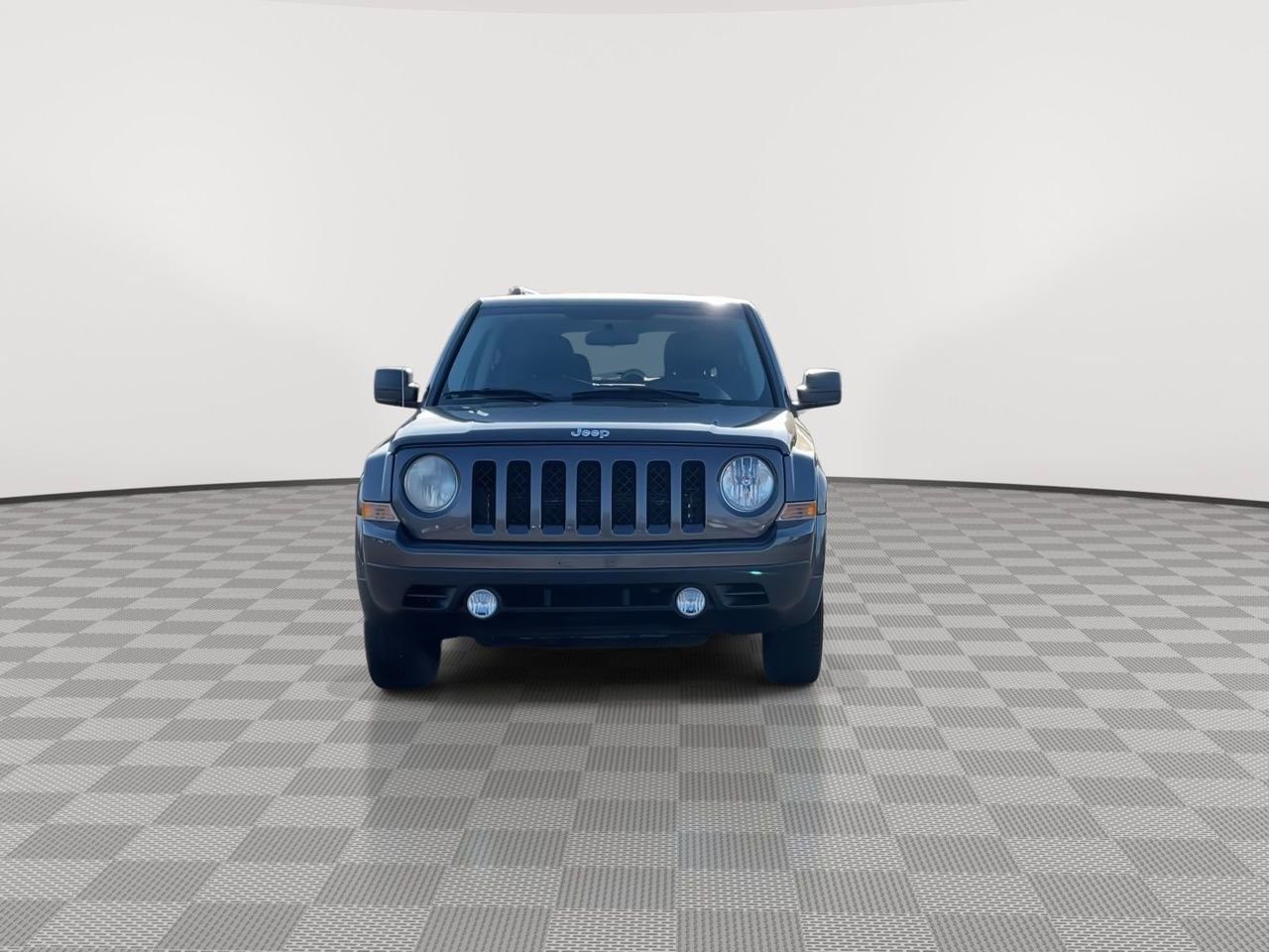 Thumbnail: 2015 Jeep Patriot - 3