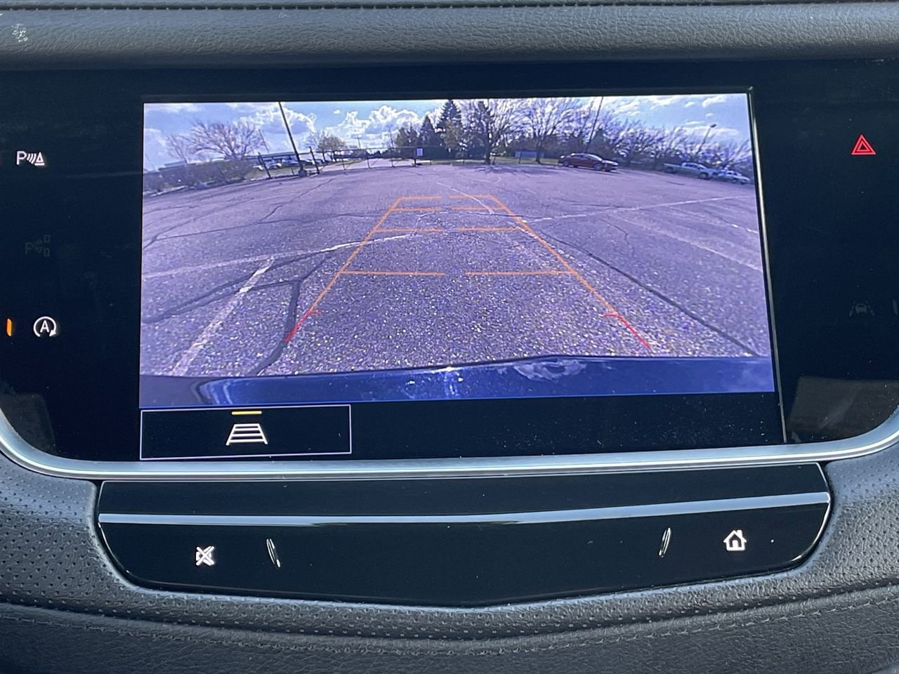 Thumbnail: 2024 Cadillac XT5 - 25