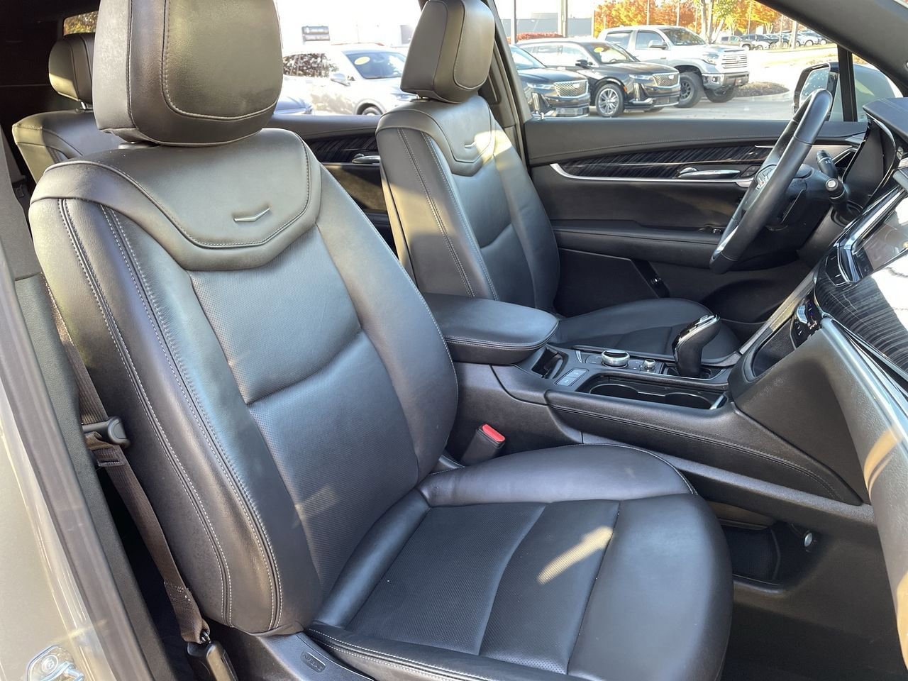 Thumbnail: 2024 Cadillac XT6 - 14