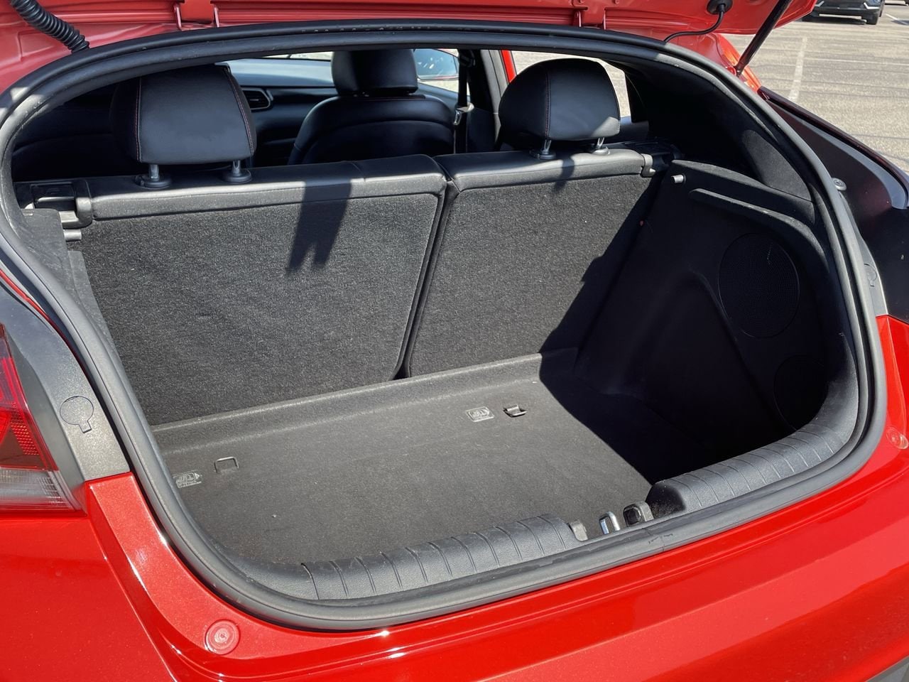 Thumbnail: 2019 Hyundai Veloster - 17