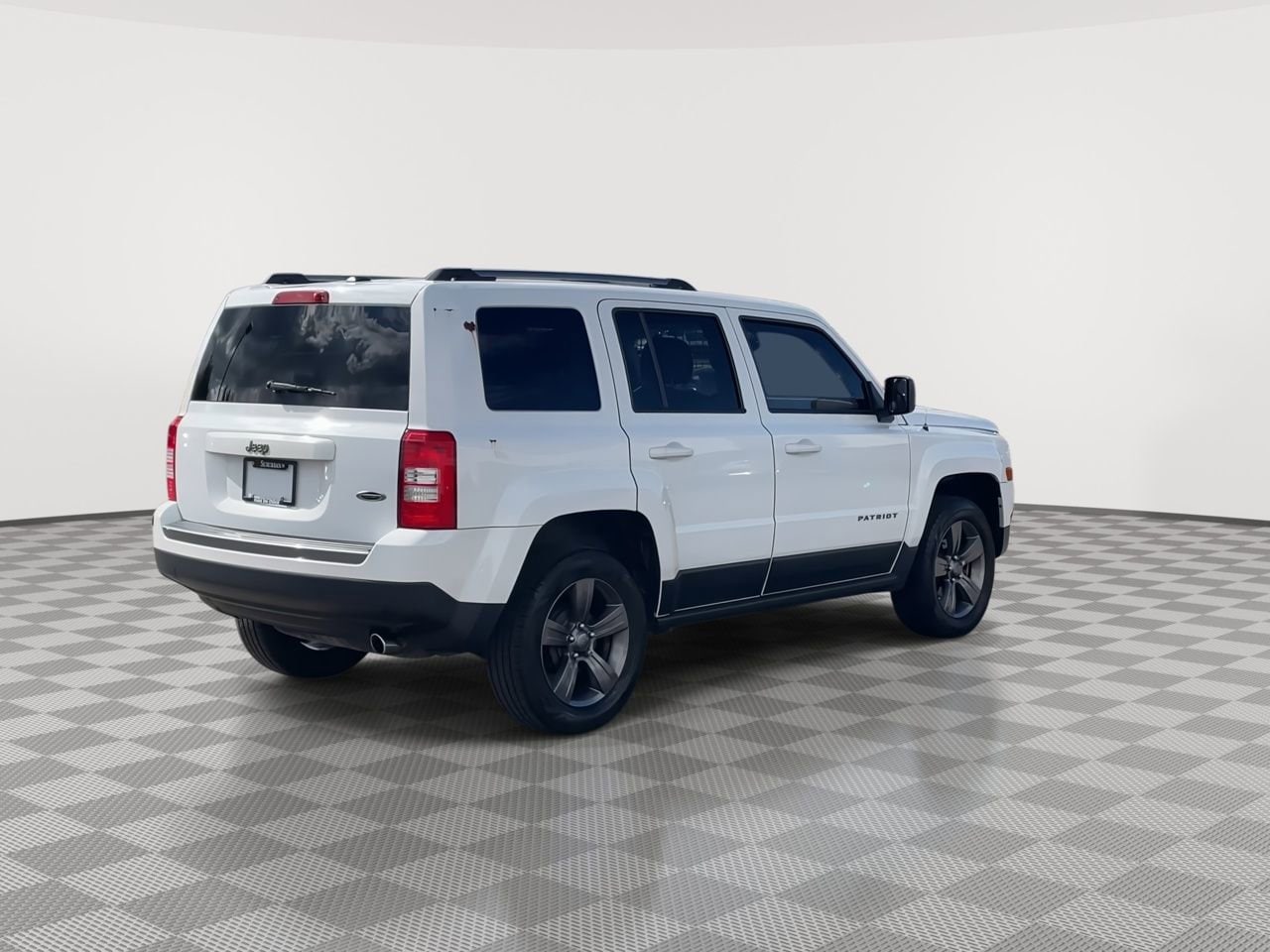 Thumbnail: 2017 Jeep Patriot - 8
