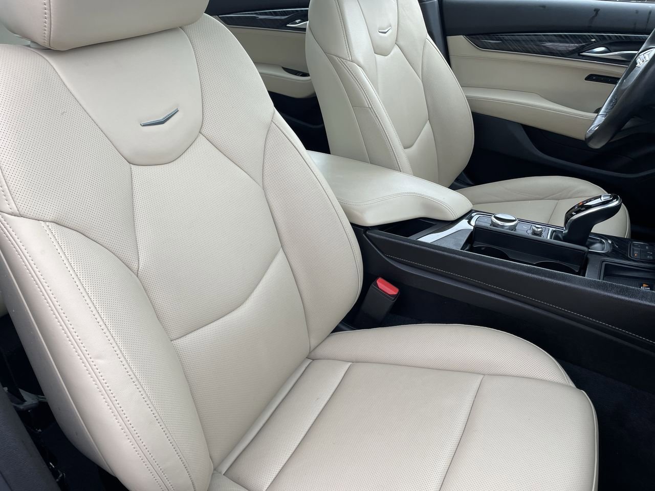 Thumbnail: 2023 Cadillac CT5 - 14