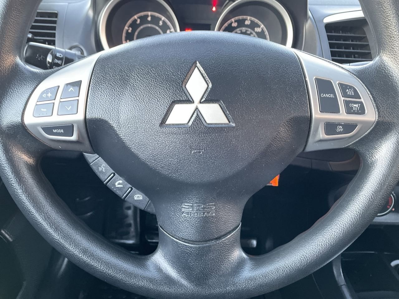 Thumbnail: 2014 Mitsubishi Lancer - 10