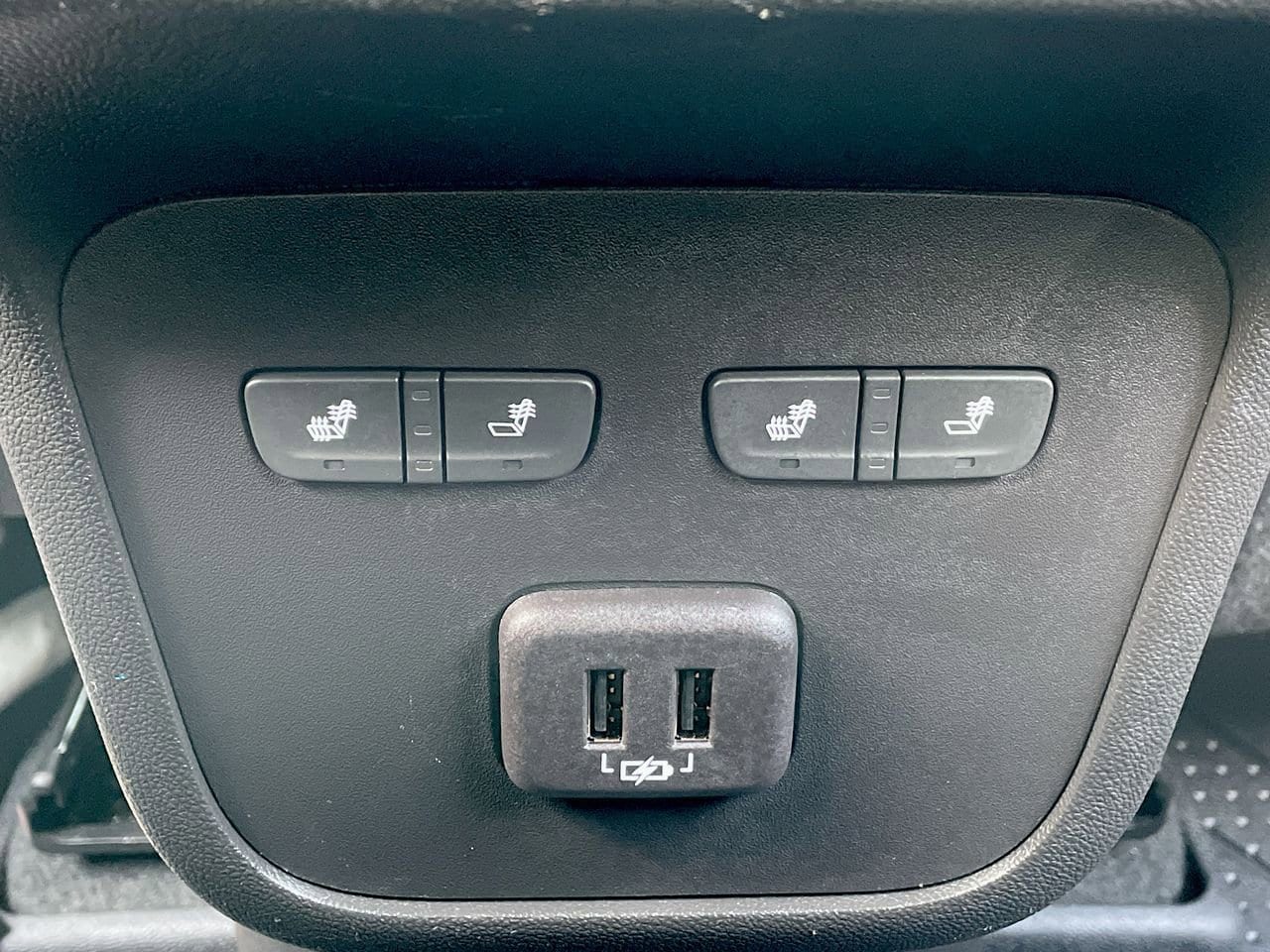 Thumbnail: 2023 Chevrolet Equinox - 22