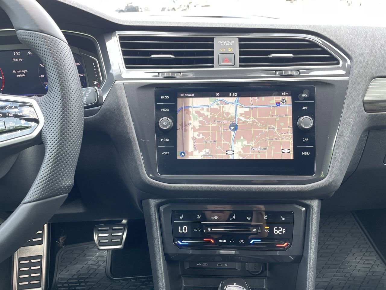 Thumbnail: 2024 Volkswagen Tiguan - 13