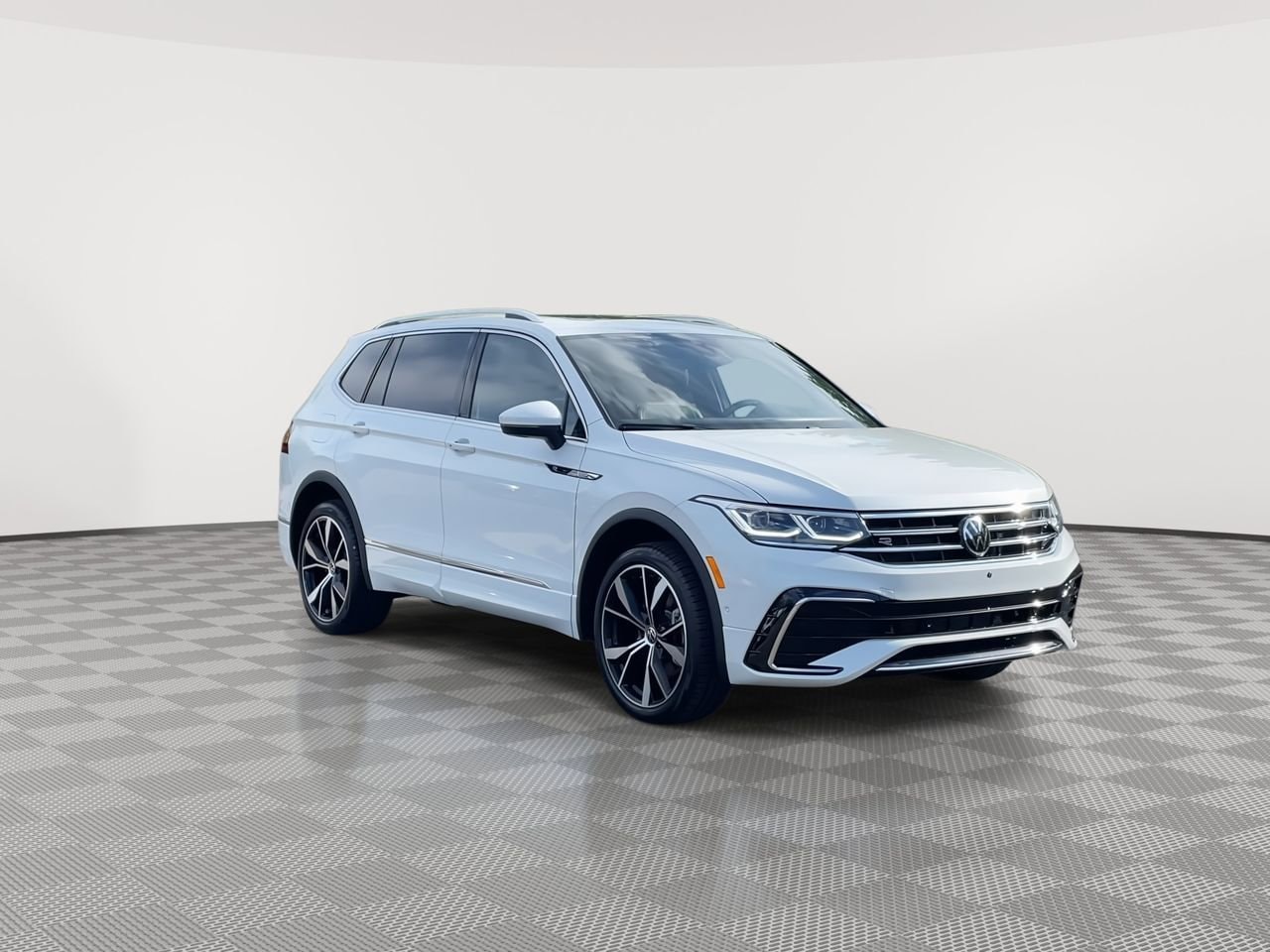 Thumbnail: 2024 Volkswagen Tiguan - 2