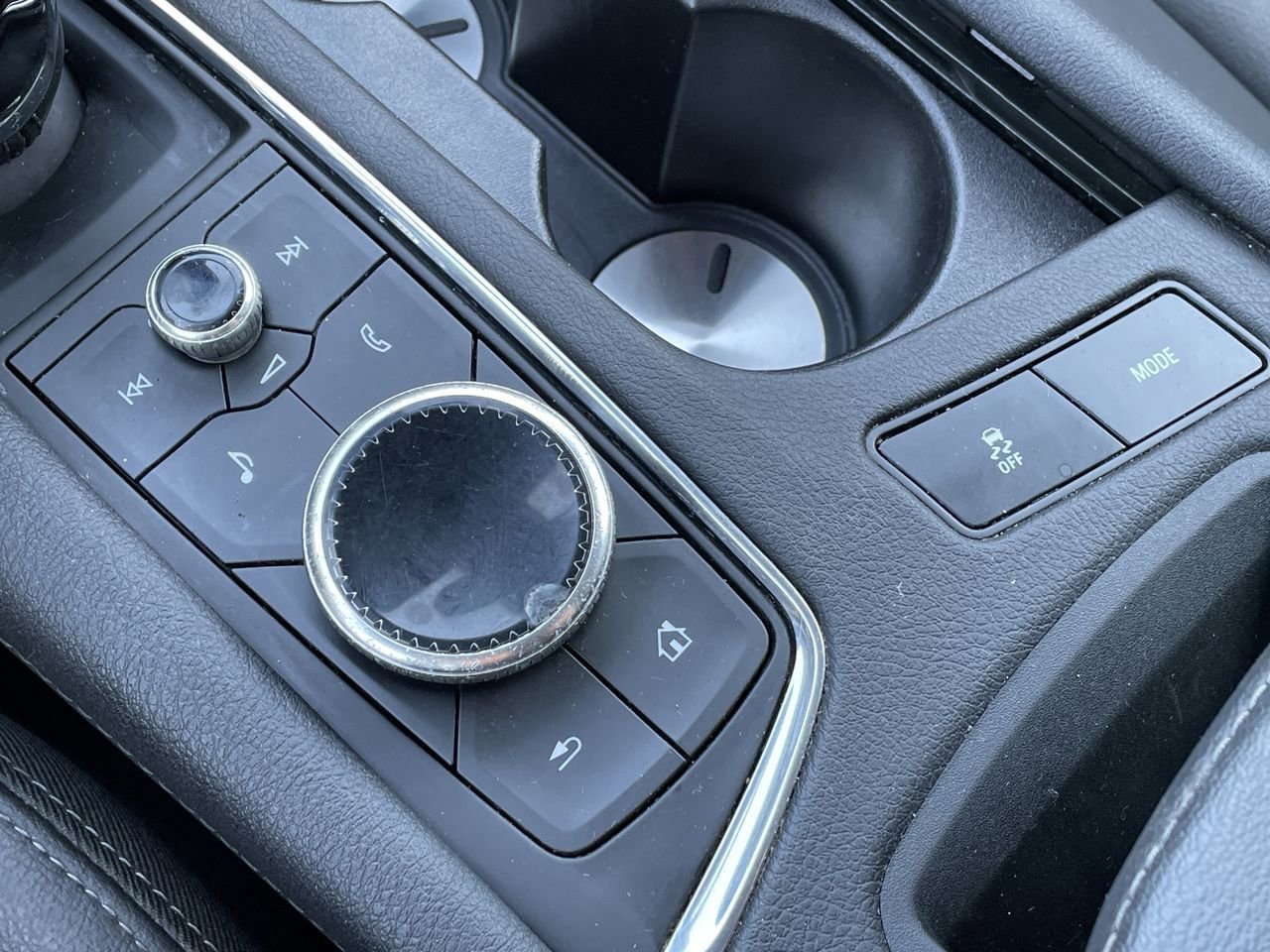 Thumbnail: 2024 Cadillac XT5 - 28