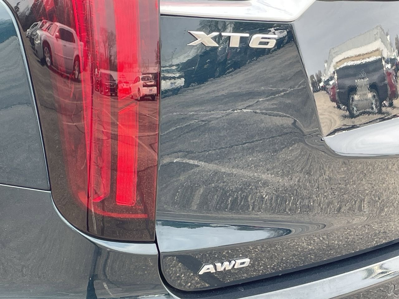 Thumbnail: 2024 Cadillac XT6 - 42