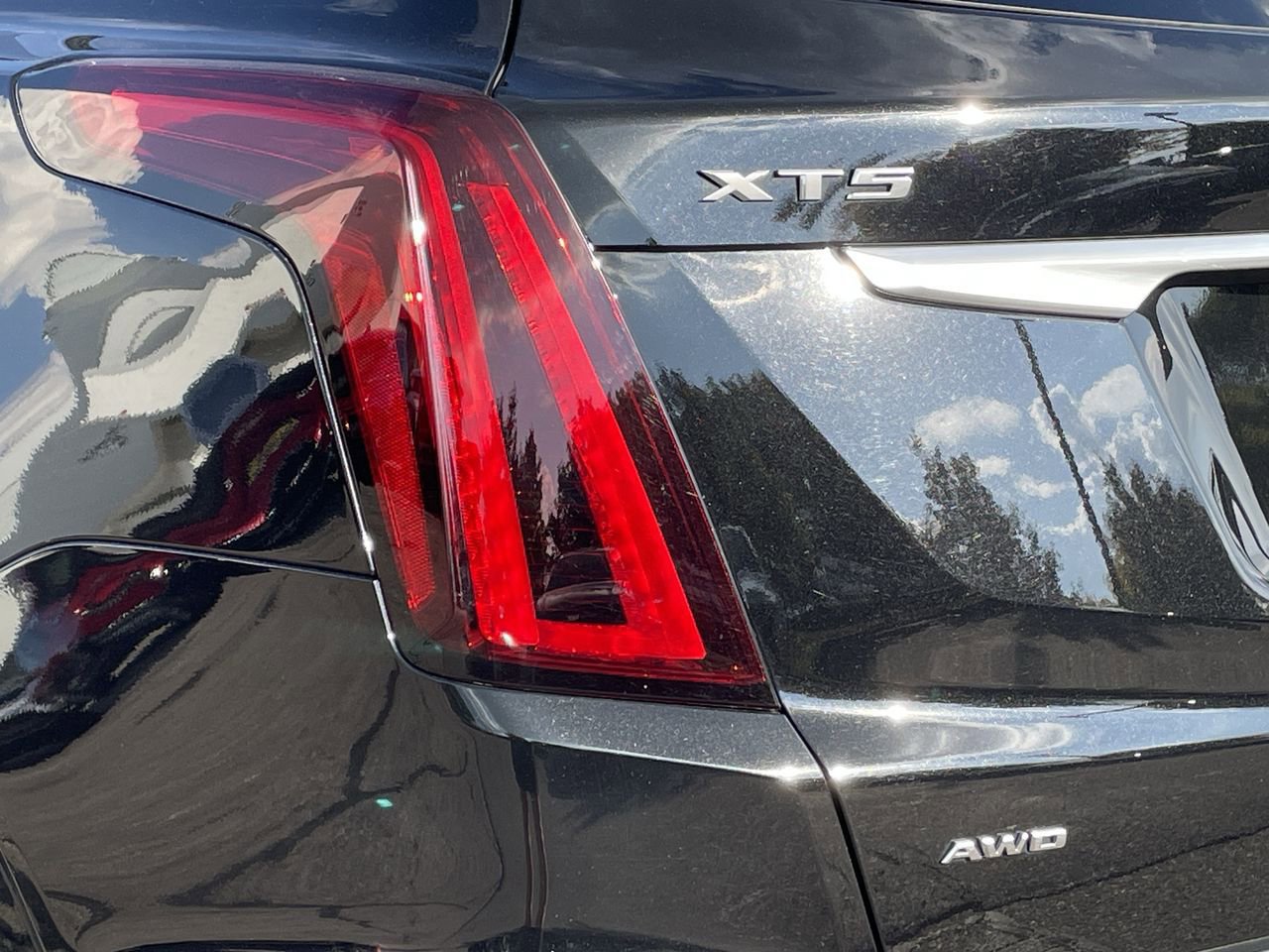 Thumbnail: 2023 Cadillac XT5 - 40