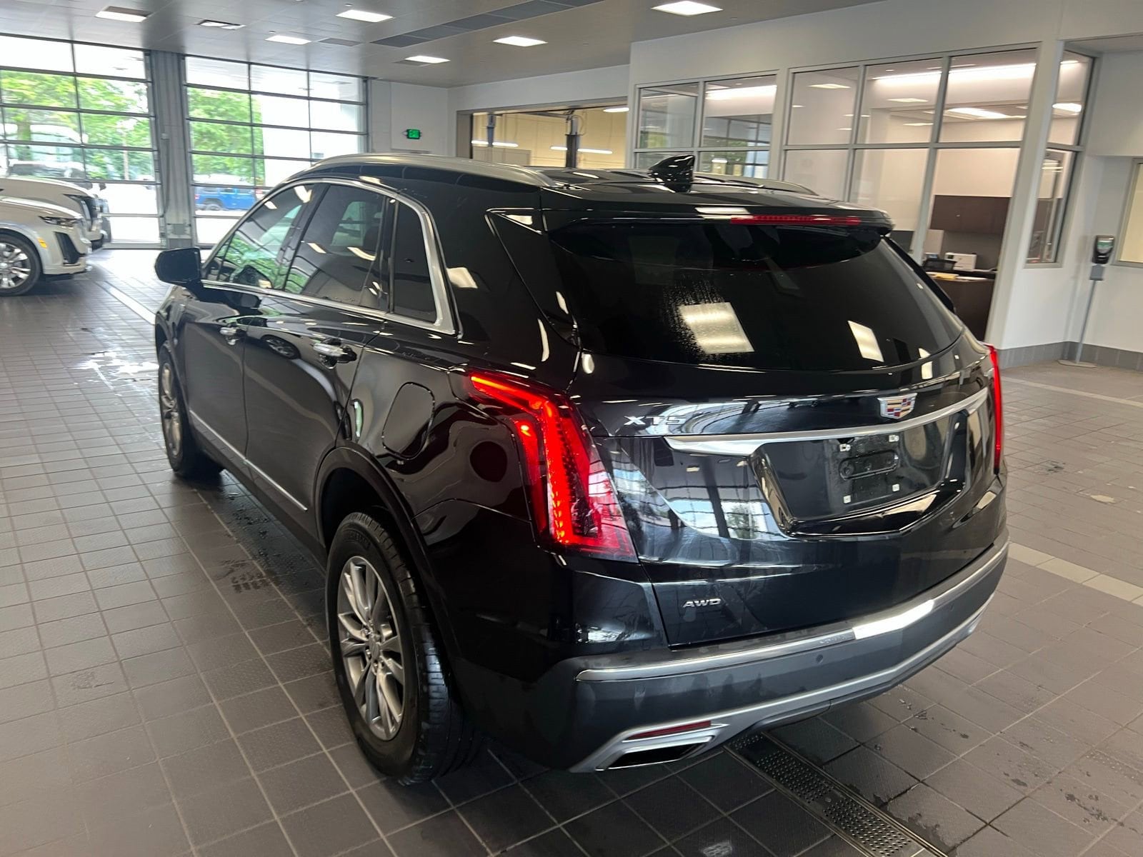Thumbnail: 2023 Cadillac XT5 - 2