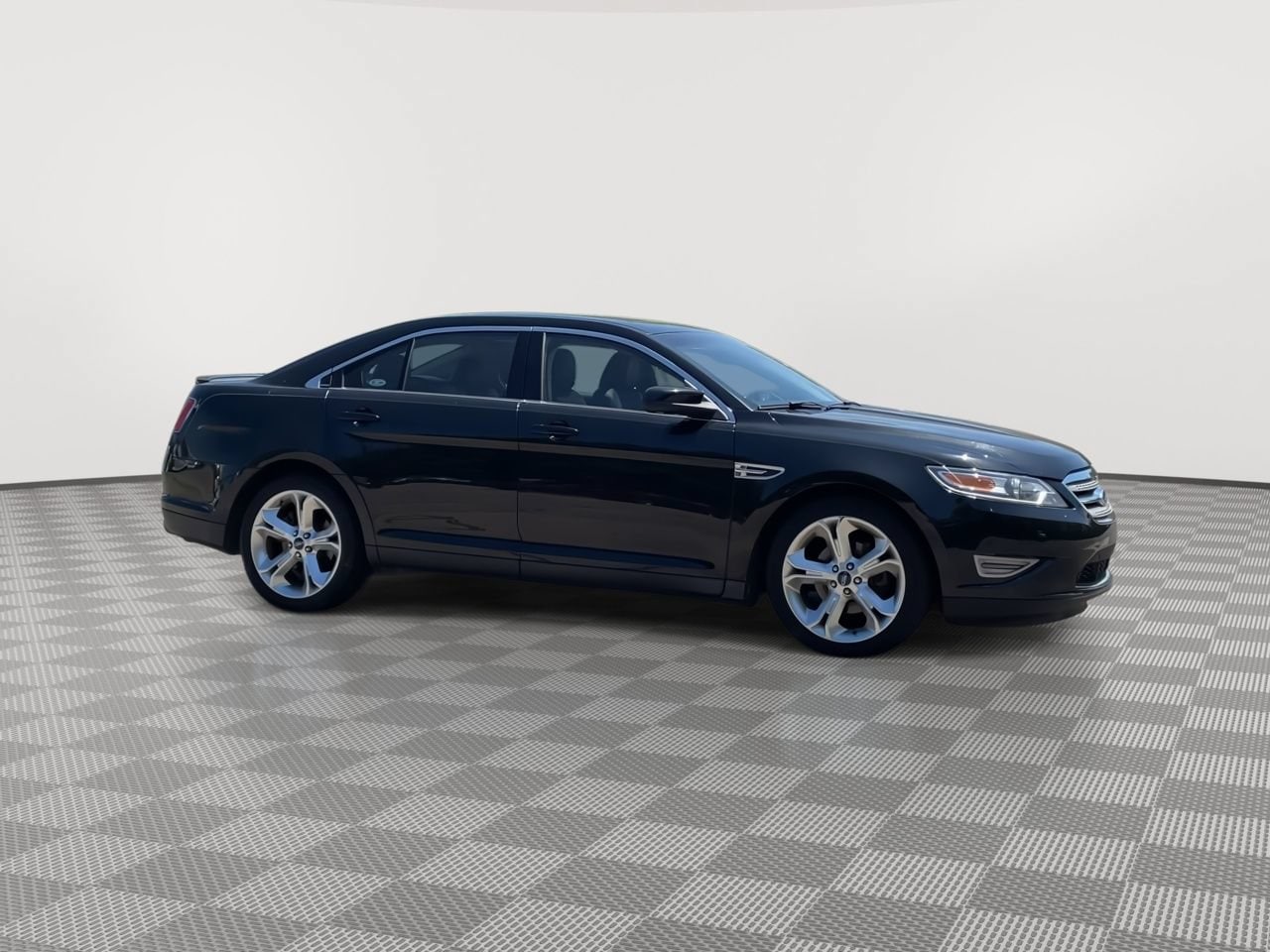 Thumbnail: 2011 Ford Taurus - 2