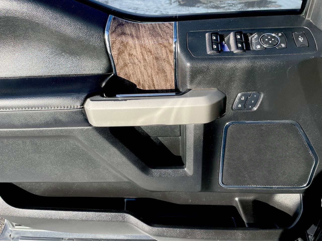 Thumbnail: 2018 Ford Econoline - 36